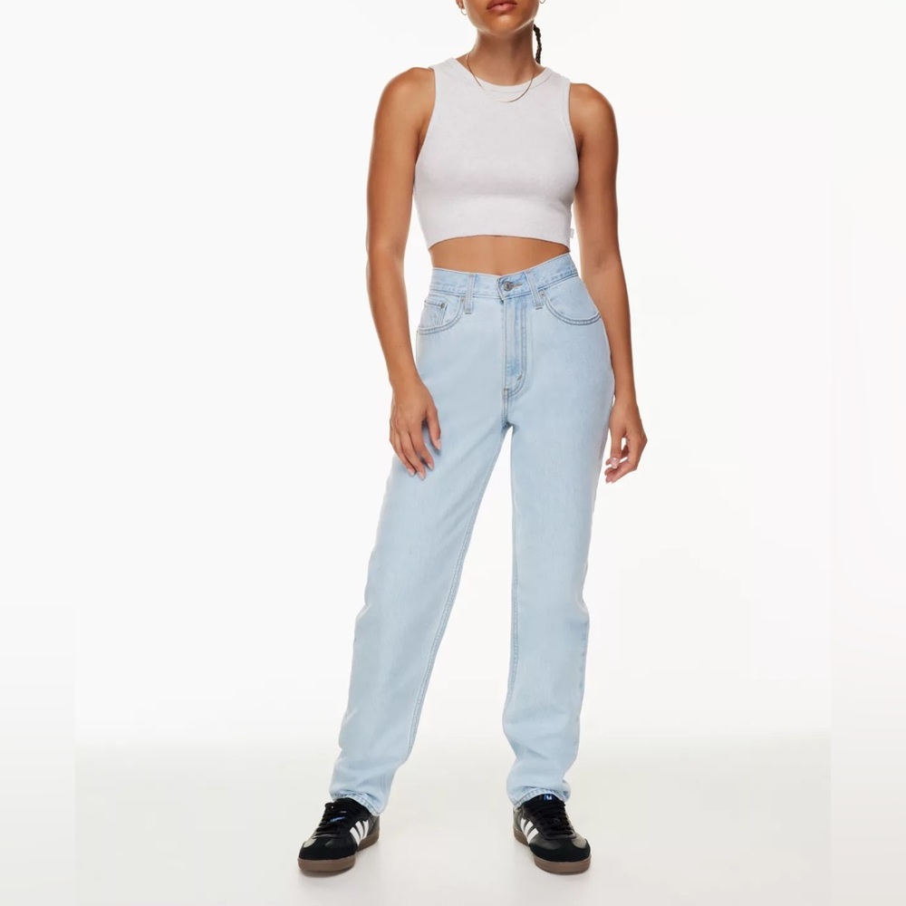 Levi’s 80s mom jean